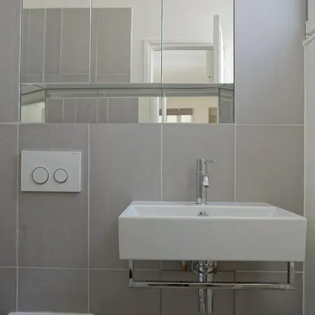 Rue Chateaubriand - 8 Appartement Parijs