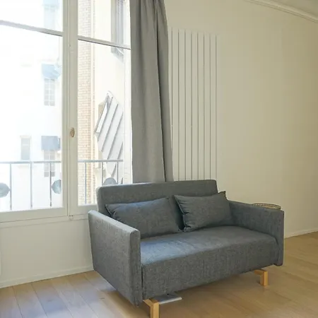 Rue Chateaubriand - 8 * 파리